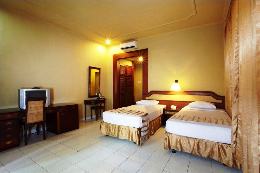 Champlung Mas Hotel Legian Habitación foto